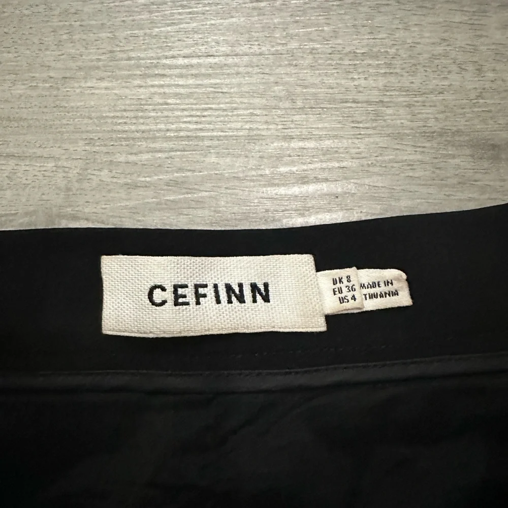 CEFINN Elegant pencil Black Women's Skirt work mode neutral bossgirl Sz 4